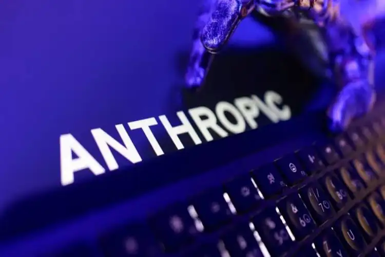 US lifts export controls on Anthropic's Claude Fable 5, Mythos 5 after government review