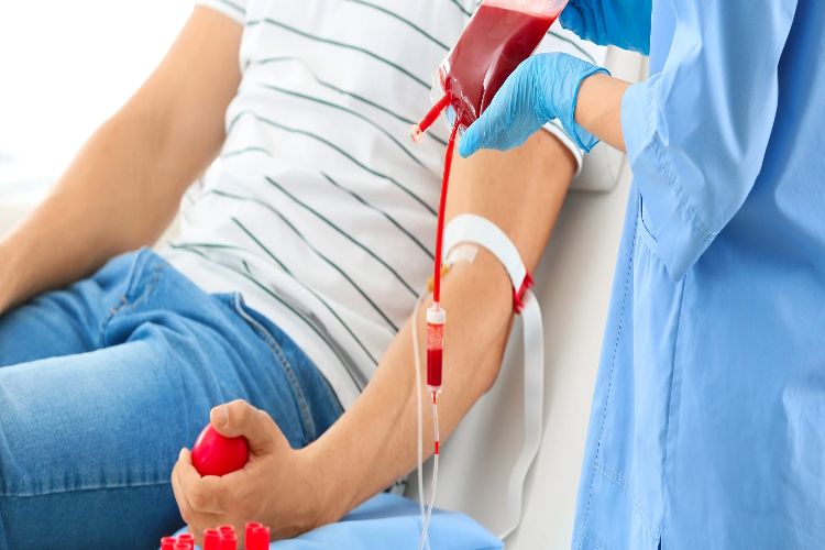 Omkareshwar offers 'VIP darshan' in exchange for blood donation