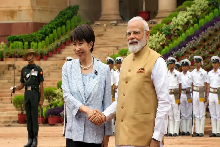 The Prime Minister of Japan was accorded a ceremonial welcome at Rashtrapati Bhavan.