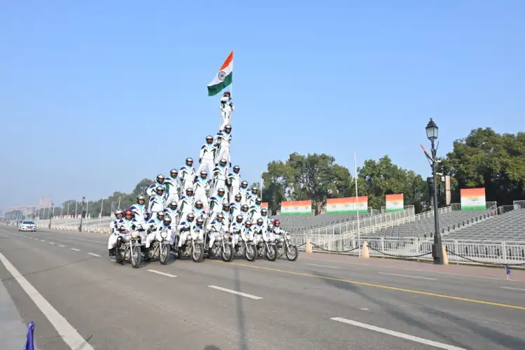 Indian Army's Corps of Signals Dare Devils attempt new world record at Atal Tunnel