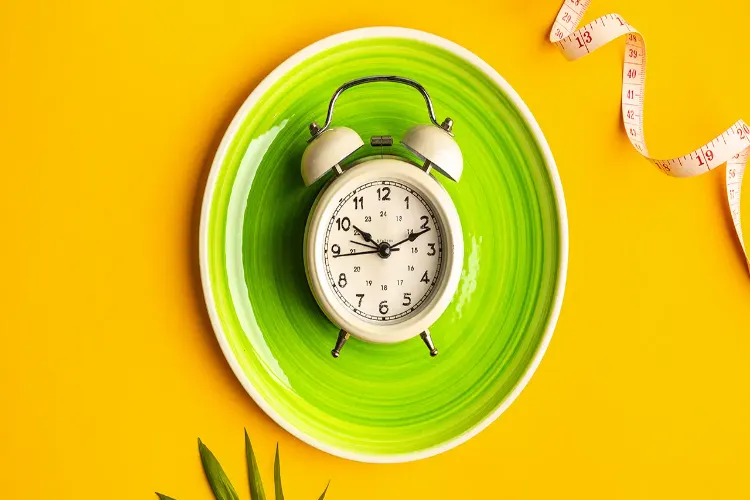 What happens to the body when you don't eat for 24 hours? Learn about the benefits and risks of fasting.