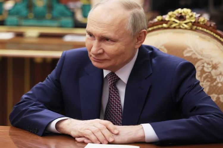 Putin steps up attacks on Ukraine, calls Russia's fuel shortage 