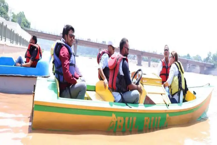 Jammu and Kashmir: JMC launches boating service at Tawi Riverfront for Amarnath pilgrims, tourists