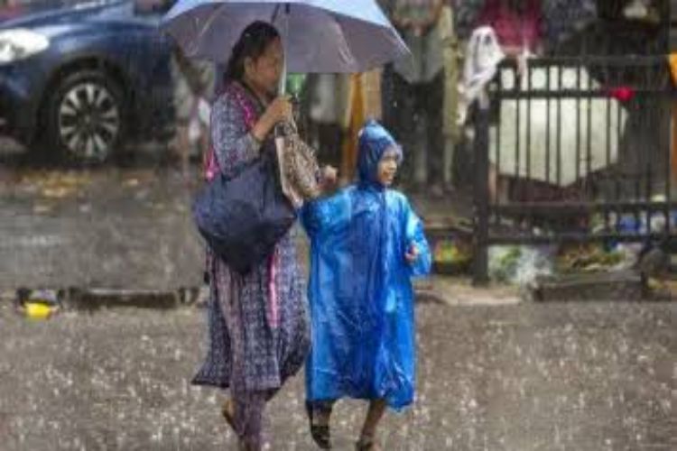 Schools, colleges closed in Mumbai after warning of extremely heavy rain
