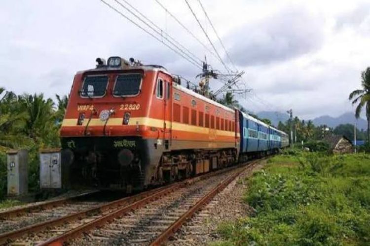 50 Bangladeshi nationals leave for Bengal