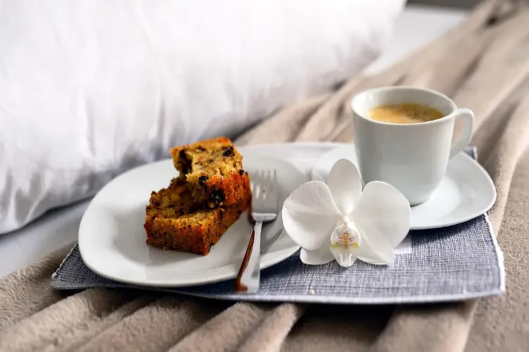 Is it necessary to have breakfast within an hour of waking up? Find out what health experts say.