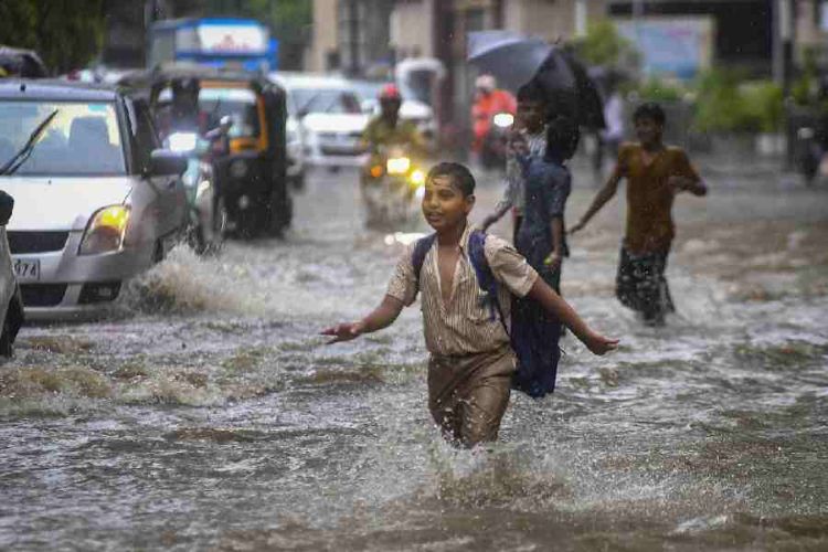 Heavy rains lash Odisha, schools closed in some districts