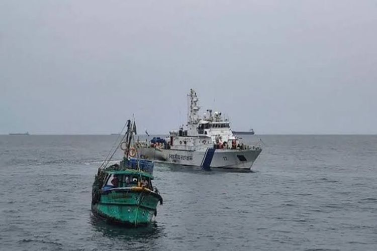 Search operation underway for six missing fishermen off Visakhapatnam coast