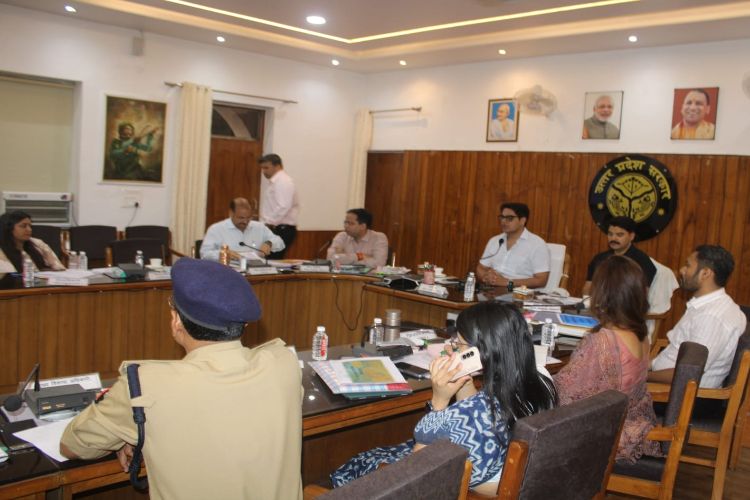 DIG reviews preparations for Kanwar Yatra