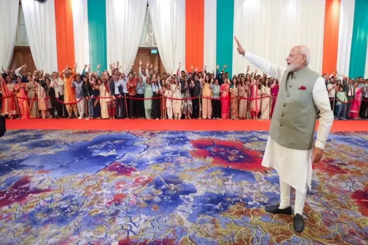 PM Narendra Modi receives grand ceremonial welcome in Jakarta
