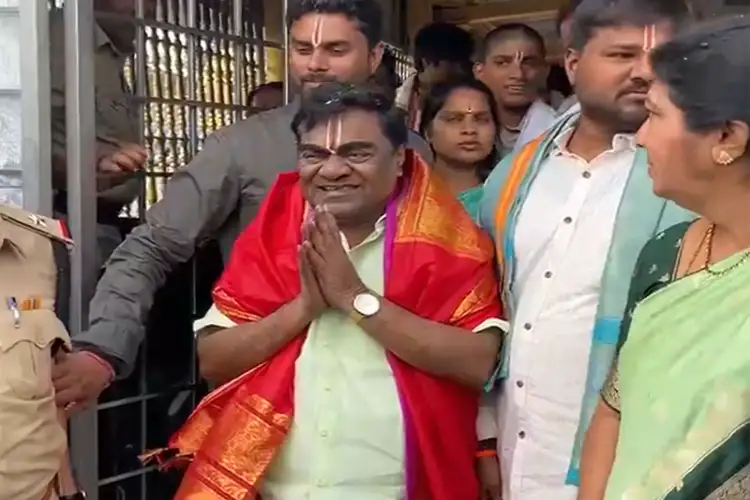 Actor Babu Mohan offers prayers at Sri Venkateswara Swamy temple in Tirumala