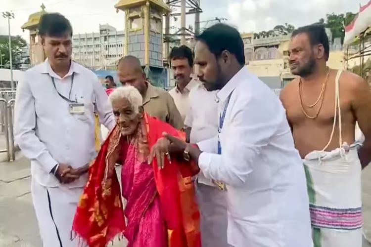 116-year-old woman reaches Tirumala on foot for darshan: TTD