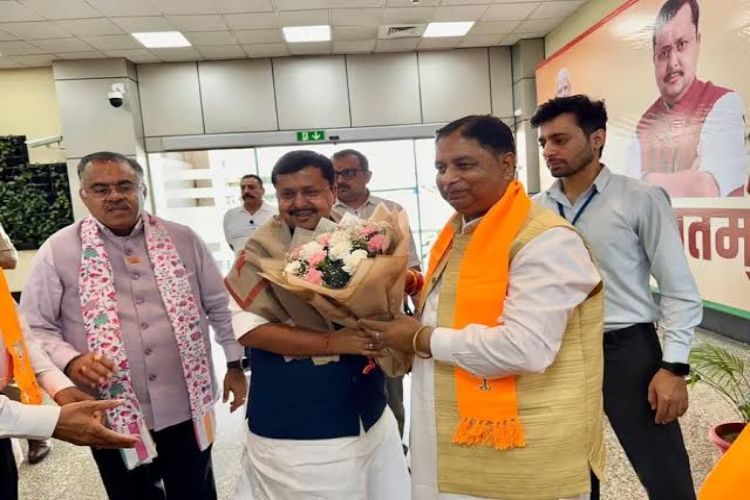 BJP President Nitin Naveen left Jammu and Kashmir tour midway and returned to Delhi