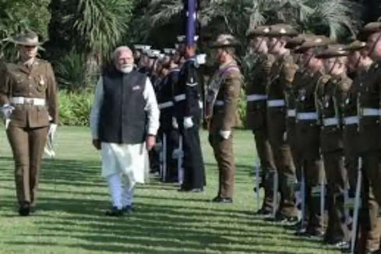PM Modi accorded ceremonial welcome, Guard of Honour in Australia