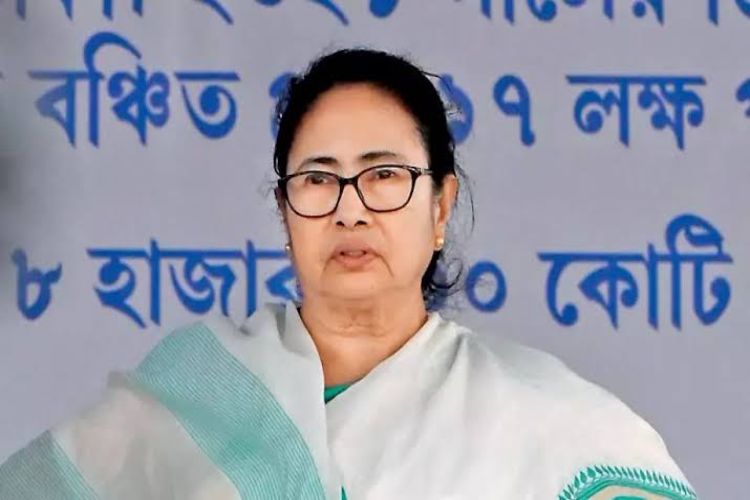 Chief Minister makes surprise visit to Swasthya Bhawan