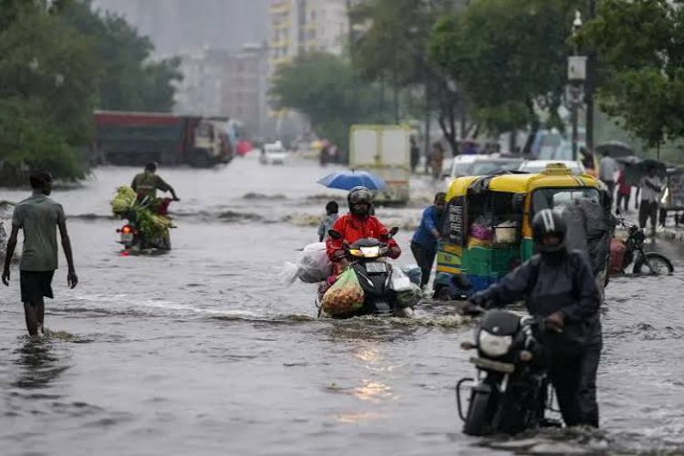 Delhi government agencies on alert, waterlogging situation under control: Officials