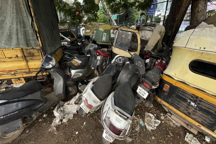 Bengaluru begins drive to remove abandoned vehicles parked on roads and public places