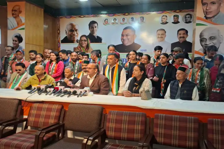 Himachal: 50 workers from BJP, AAP, BSP joins Congress during expansion campaign