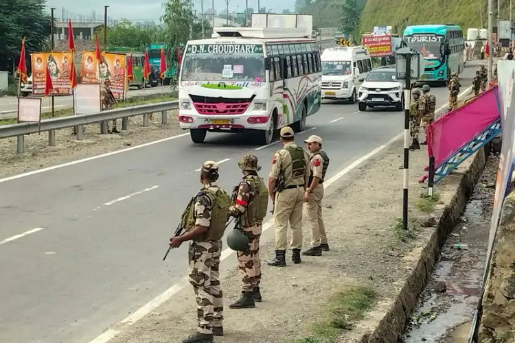 J-K: 18 Amarnath Yatra pilgrims injured after two buses, car collide in Ramban; all discharged