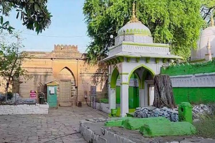  the court directed for arrangements for offering namaz in a separate open space.