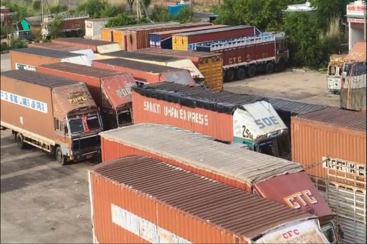 Transport strike in Rajasthan, 10,000 trucks stopped