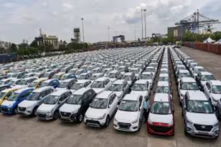 Passenger vehicle wholesale sales up 24.1% in June: SIAM