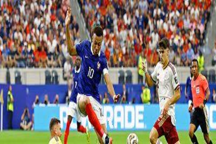 Spain are title contenders, with experts divided on the England-Argentina semi-final.
