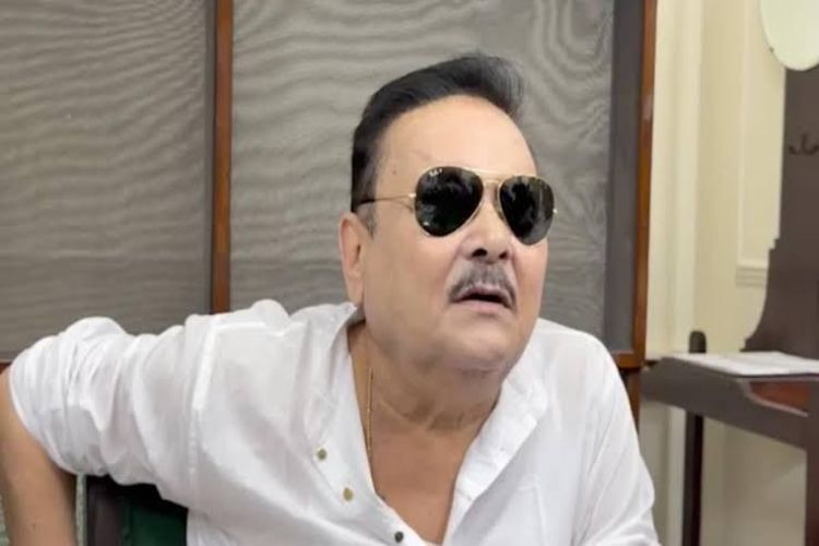 रैली कांग्रेस विधायक मदन मित्रा ऋतब्रत बनर्जी के नेतृत्व वाले बागी गुट में शामिल हुए