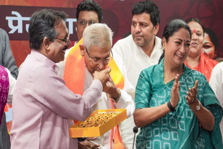 आप सरपंच भाजपा में शामिल, एमसीडी में पार्टी सरपंचों की संख्या बढ़कर 140 हुई