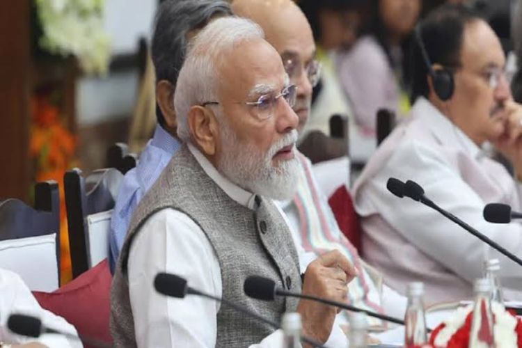 We have to move forward with modern thinking: PM Modi