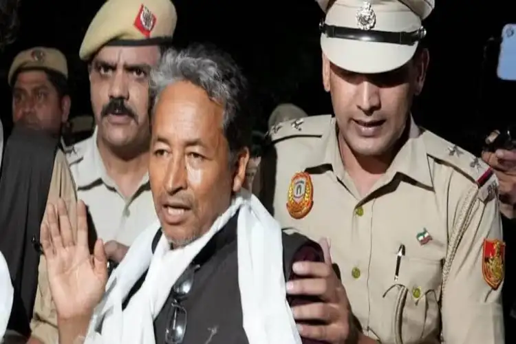 Sonam Wangchuk taken to Safdarjung hospital; Delhi Police says no lathi charge, no detentions