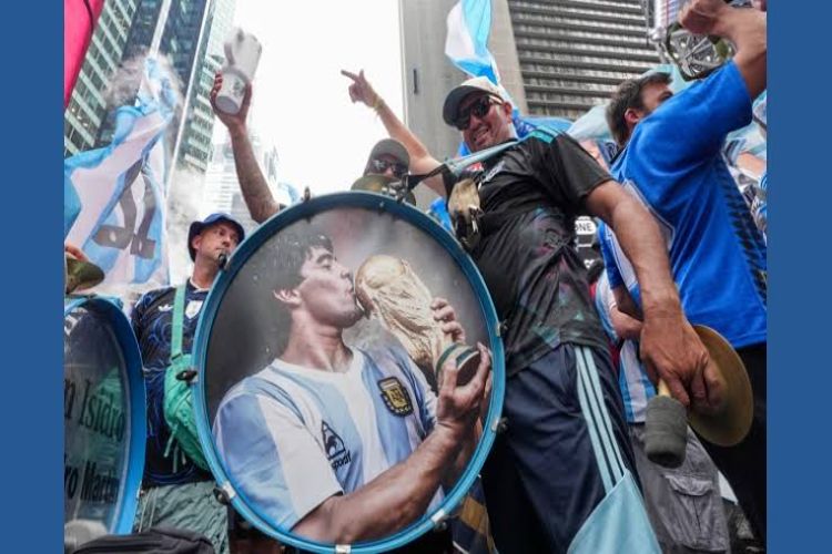 Fans from both Argentina and Spain had a blast at the final.