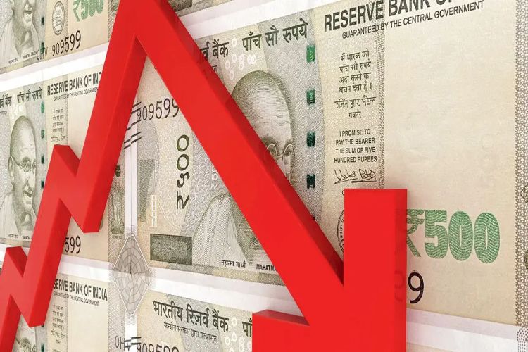 Rupee falls 12 paise in early trade amid rise in crude oil prices