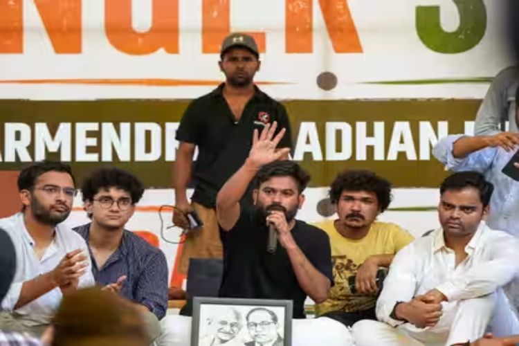 AISA workers end 23-day hunger strike after leaders' appeal