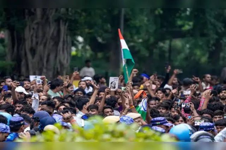 CJP Parliament March: Several protesters detained from strategic locations