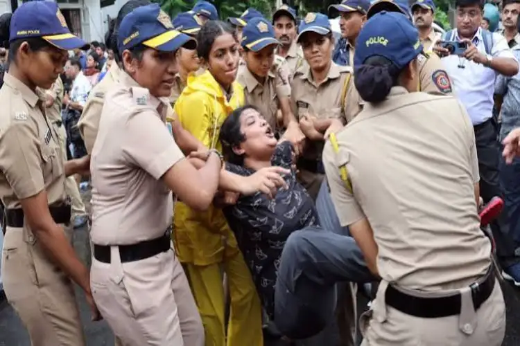 Mumbai Police register 3 cases against 50-plus protesters over CJP protest at Chaitya Bhoomi