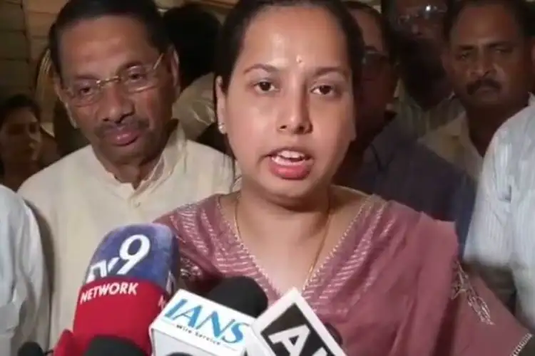 Maharashtra Minister Aditi Tatkare assures Jalgaon visit to review women, child development-related issues