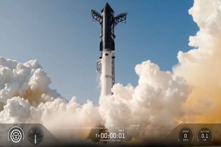SpaceX's Starship makes another test flight with upgraded Starlink satellites