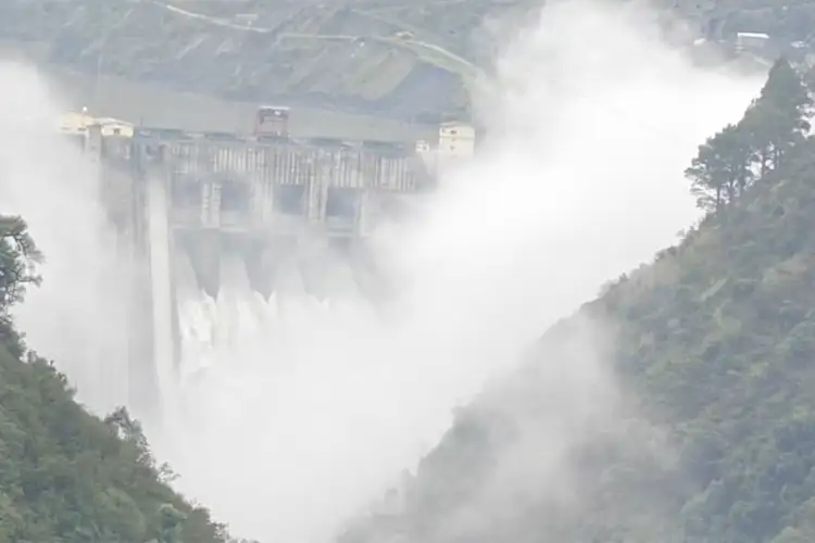 J-K: Multiple gates of Baglihar Hydroelectric Power Project Dam opened amid heavy rainfall
