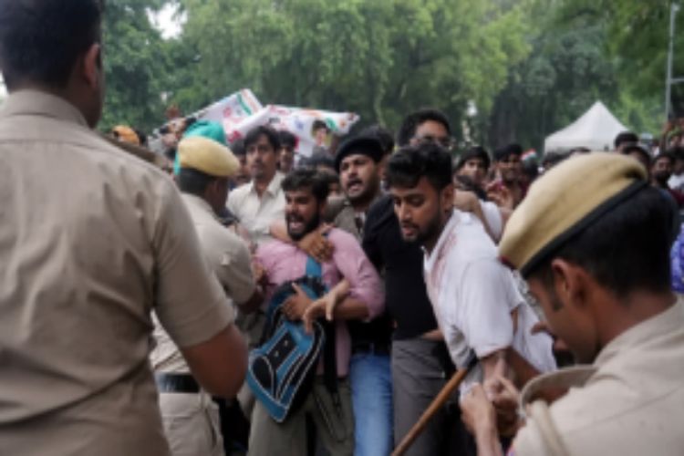 Lawyers protest at Jantar Mantar on 20 July against police action against protesters