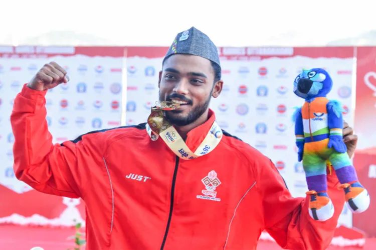 Tejas Shirse qualifies for the final of the men's 110m hurdles