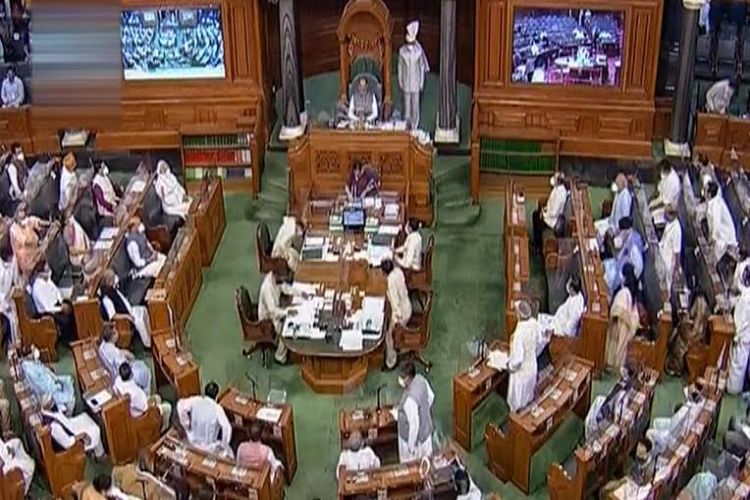Uproar in Lok Sabha, Question Hour suspended even today