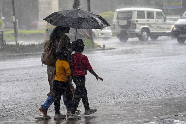 Chances of rain in Delhi, 'Yellow alert' issued