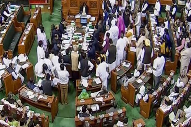 Uproar in Lok Sabha, Question Hour suspended even today