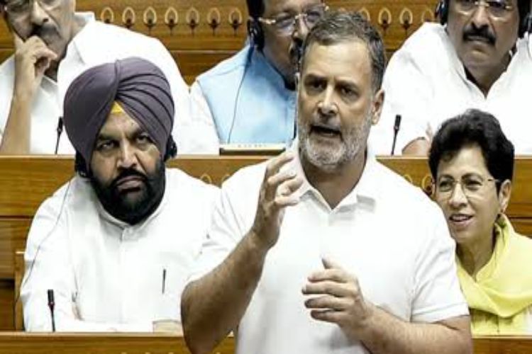 Students deserve justice, there should be a Supreme Court-monitored probe: Rahul
