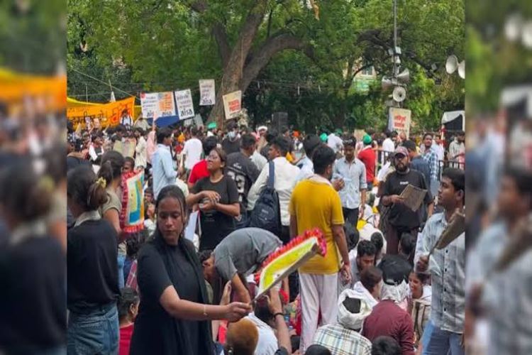 Delhi Police refutes claims of ban on protests at Jantar Mantar