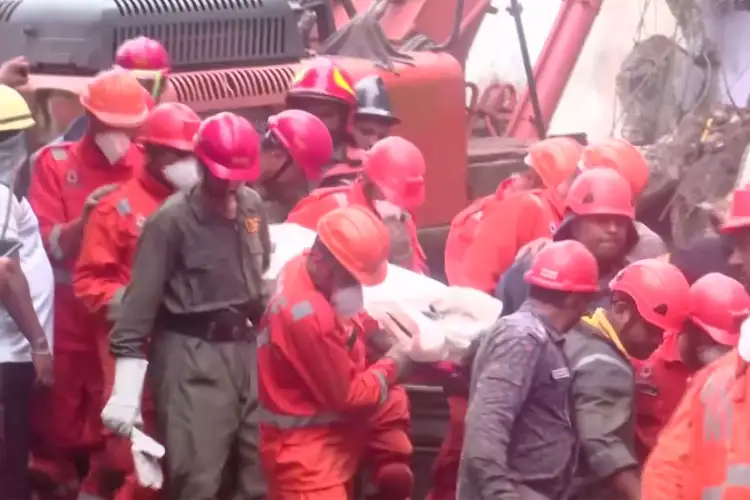 Thane: Death toll rises to 6, search for trapped residents continues in Bhiwandi building collapse