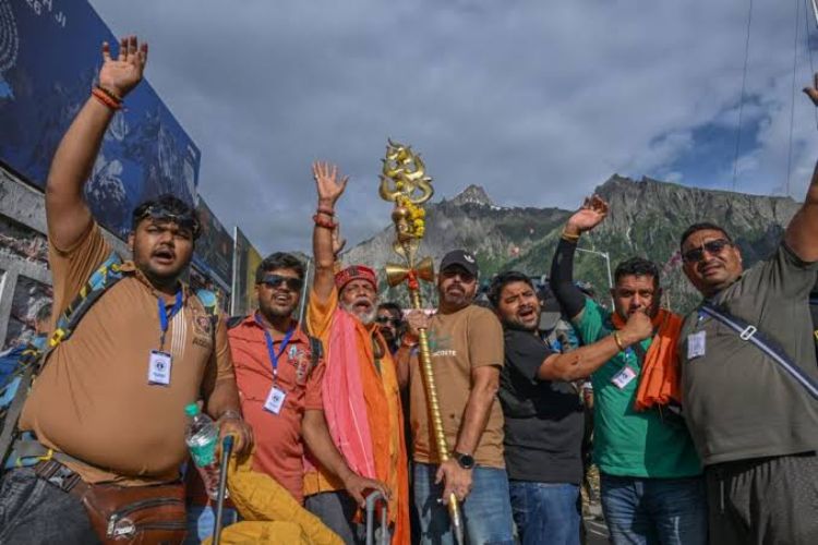 Amarnath Yatra: Smallest batch of 1,605 pilgrims leaves Jammu so far