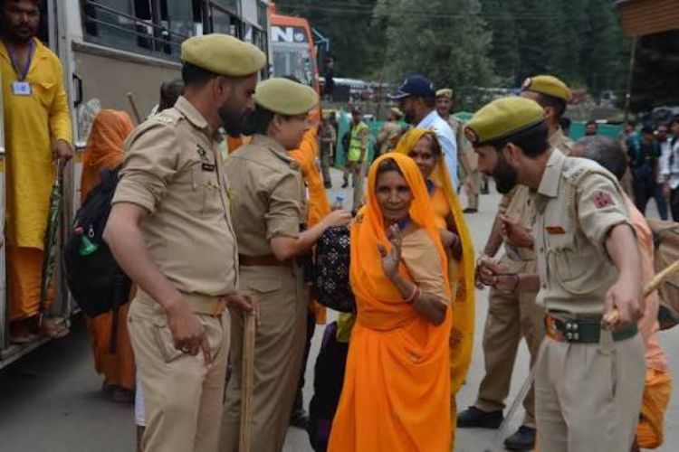pilgrims at police stations along the pilgrimage route.