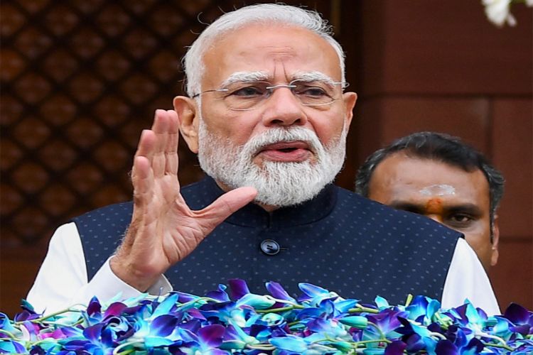 The girl who made the objectionable comment on the Prime Minister apologized, saying she was misled.